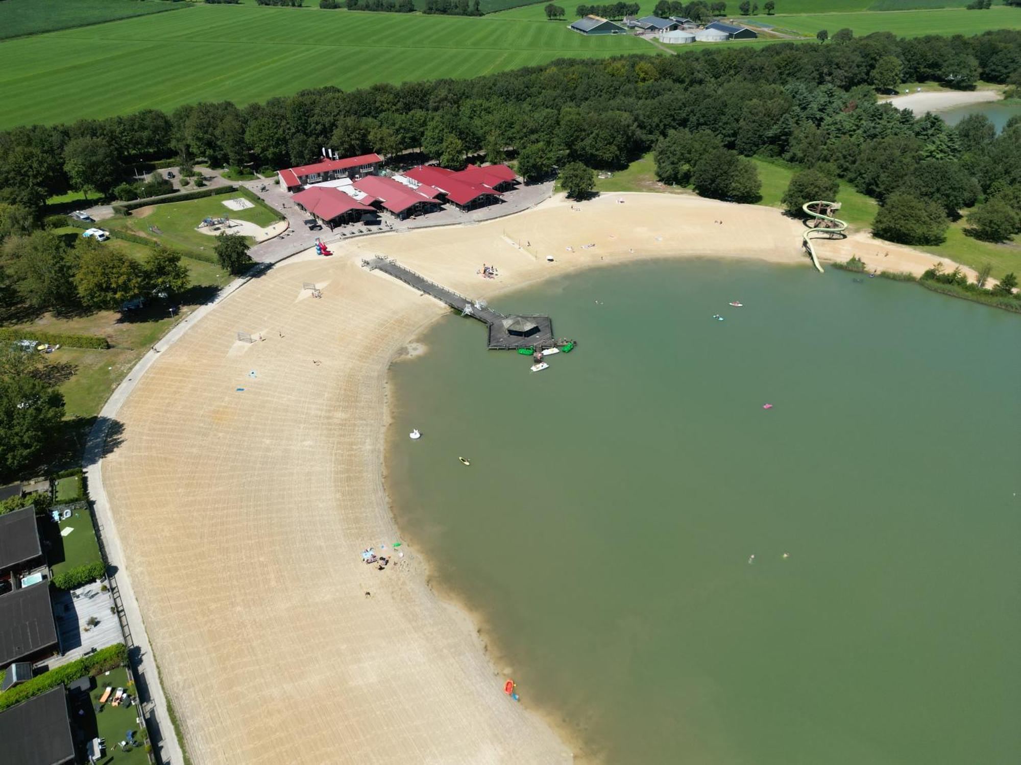 Gezellig Chalet Met 2 Slaapkamers En Zicht Op Het Water Erm Zewnętrze zdjęcie